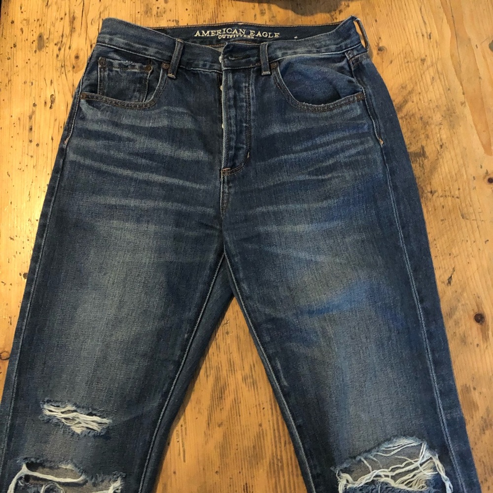 {American Eagle} High Rise Medium Wash Girlfriend Jeans